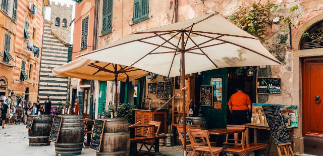 에노테카 다 엘리세오 - Monterosso al Mare | Secret World Trip Planner