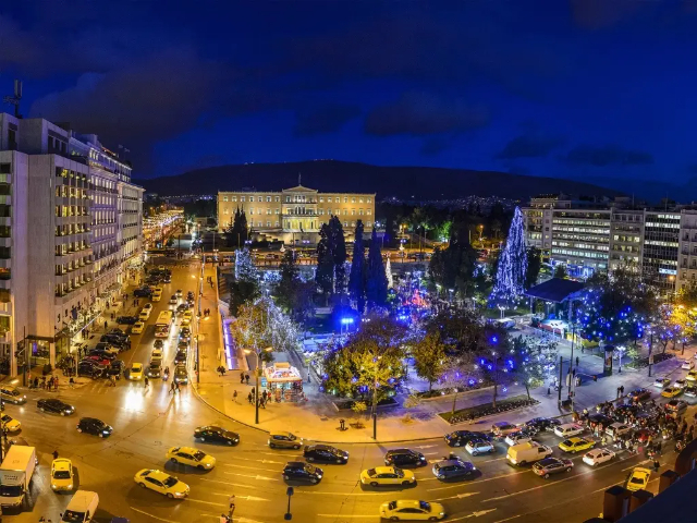 Piazza Syntagma - Athina | Secret World Trip Planner