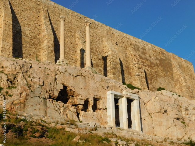 Choregisches Monument des Thrasyllos — Athina