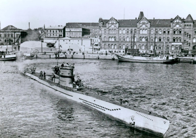 Nazi U-Boot-Bunker in La Rochelle - La Rochelle | Secret World Trip Planner