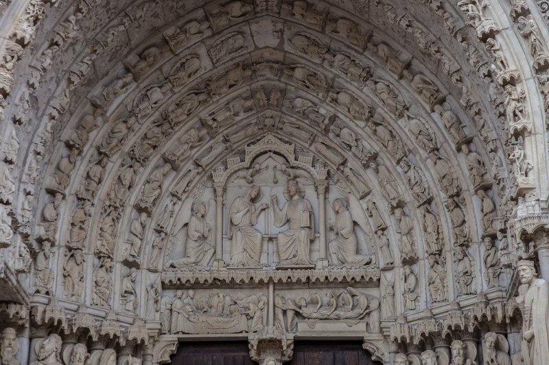 Chartres Cathedral Zodiac Signs — Chartres