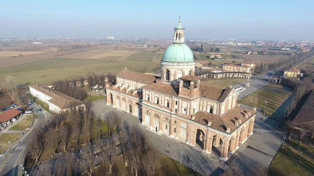 Santuario Santa Maria del Fonte a Caravaggio - Santuario di Caravaggio | Secret World Trip Planner