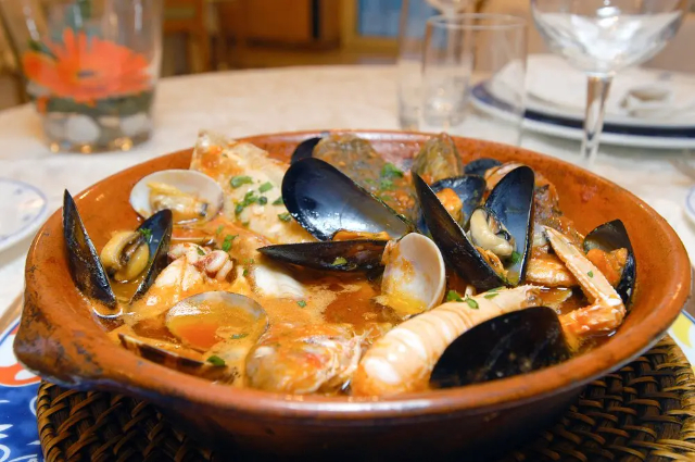 BRODETTO DI PESCE ALLA ROMAGNOLA - Rimini | Secret World Trip Planner