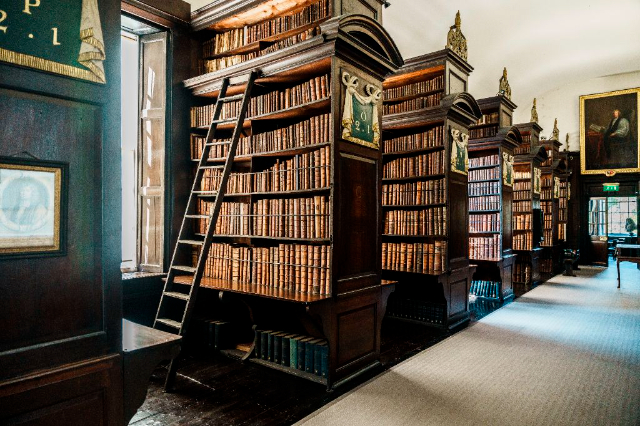 Marsh's Library - Dublin 8 | Secret World Trip Planner