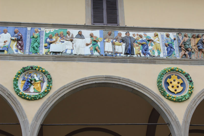 Fregio robbiano dell’Ospedale del Ceppo  - Pistoia | Secret World Trip Planner
