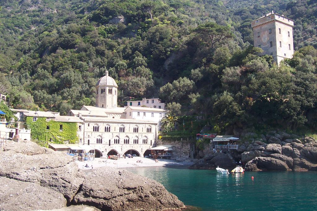 Abbazia di San Fruttuoso di Capodimonte | Secret World Trip Planner