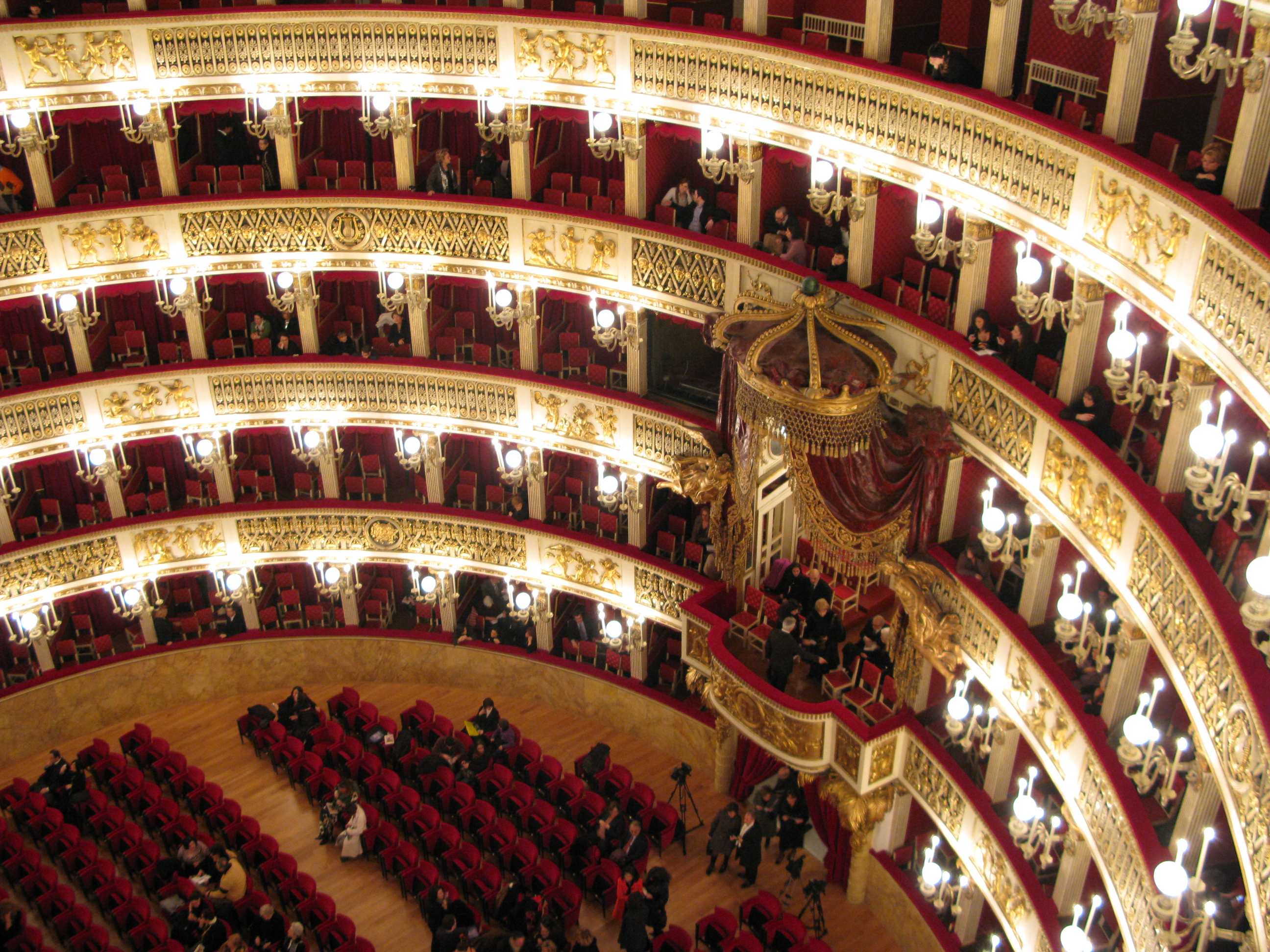 Teatro San Carlo - Napoli | Secret World Trip Planner