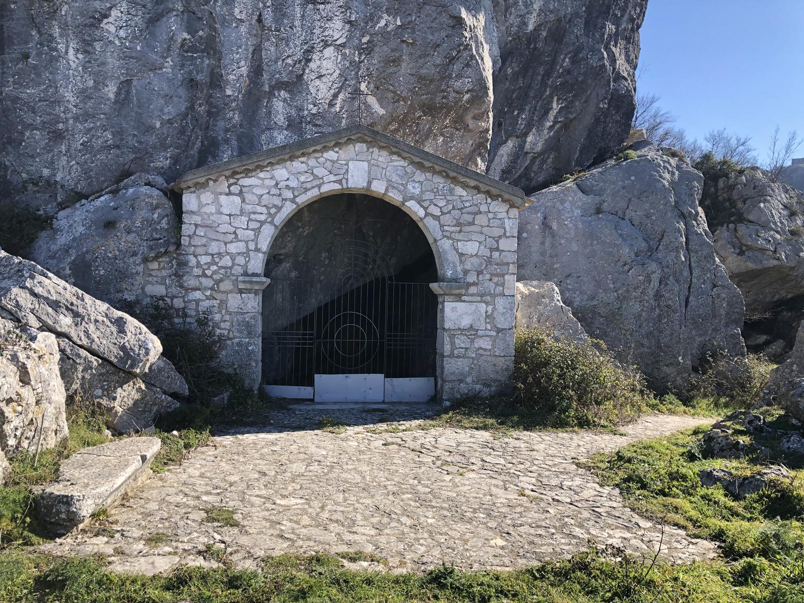 Explore the Enchanting Grotta della Leonessa - 82032 Cerreto Sannita BN | Secret World Trip Planner