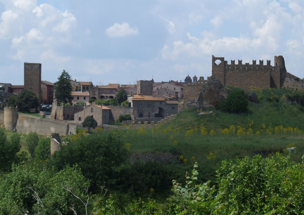 Ontdek de Betoverende Schoonheid van Tuscania - 01017 Tuscania VT | Secret World Trip Planner