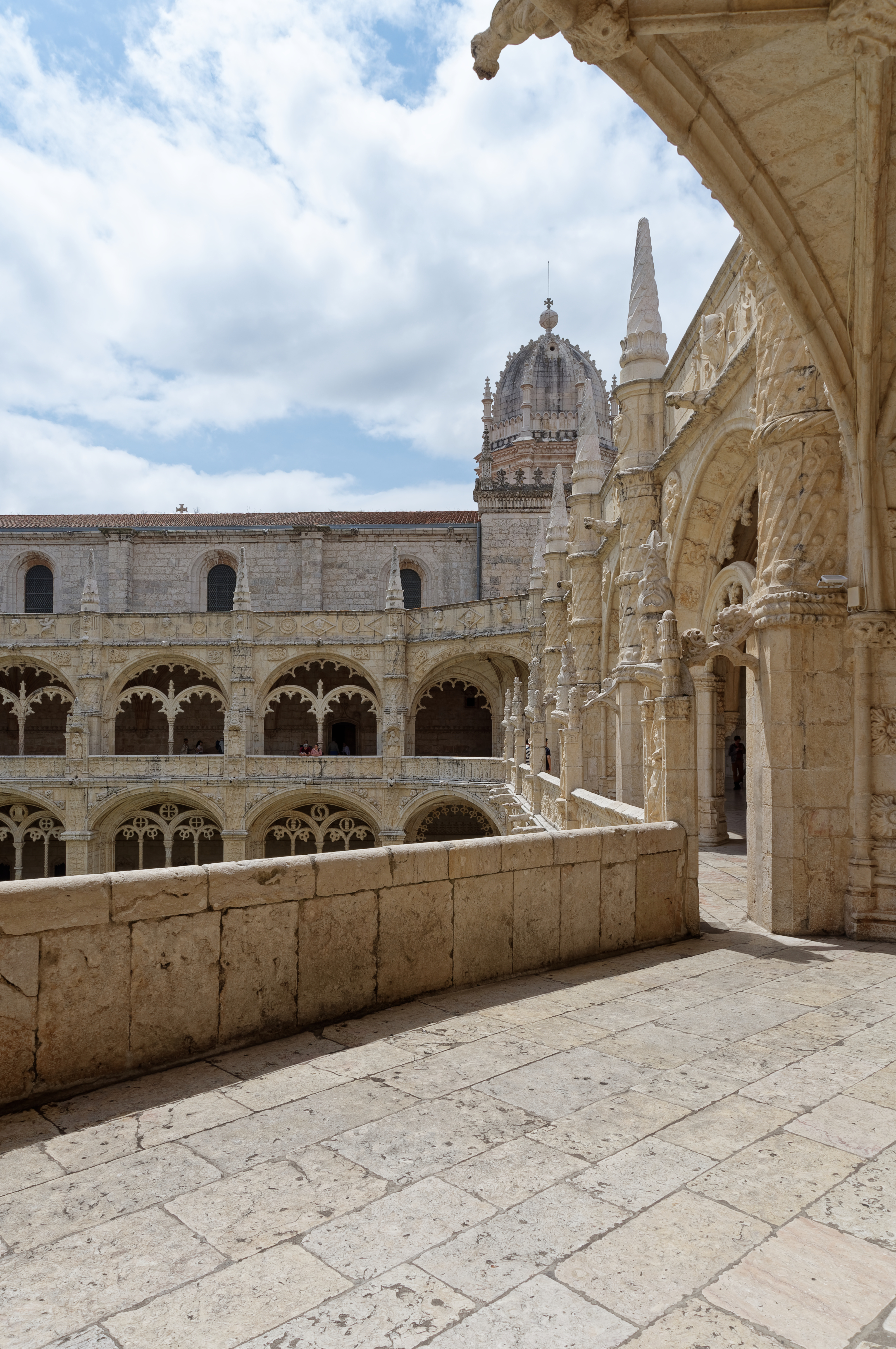 リスボンのジェロニモス修道院：歴史と美の共演 - Praça do Império 1400-206 Lisboa | Secret World Trip Planner