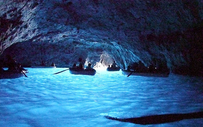 Grotta Azzurra - Anacapri | Secret World Trip Planner