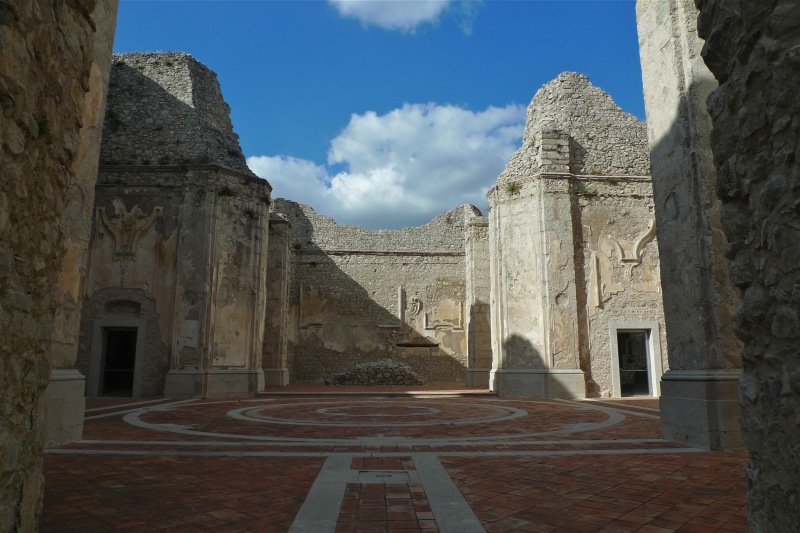 Abbazia del Goleto e l'esoterismo bianco - Goleto | Secret World Trip Planner