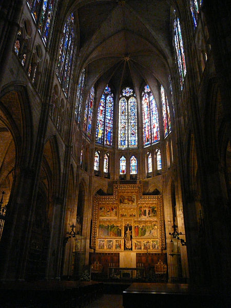 León Cathedral - León | Secret World Trip Planner