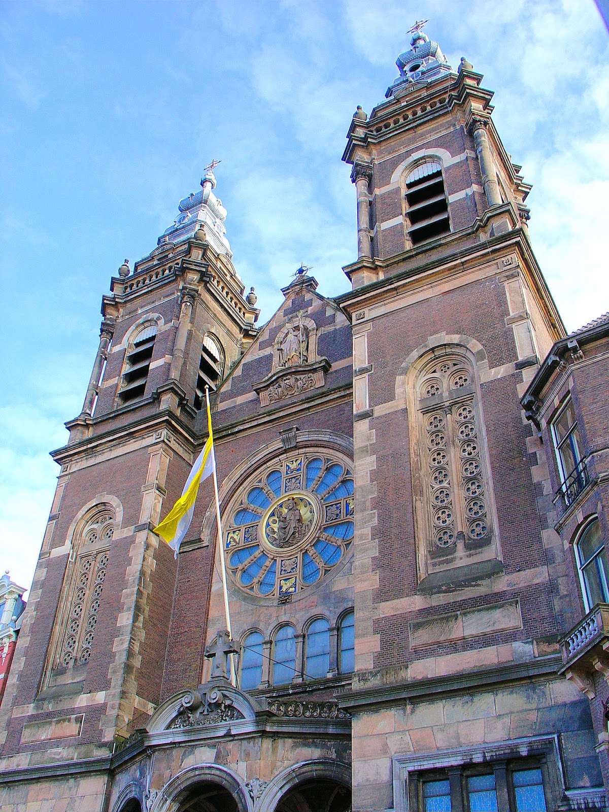 Basilica of St. Nicholas - Amsterdam | Secret World Trip Planner