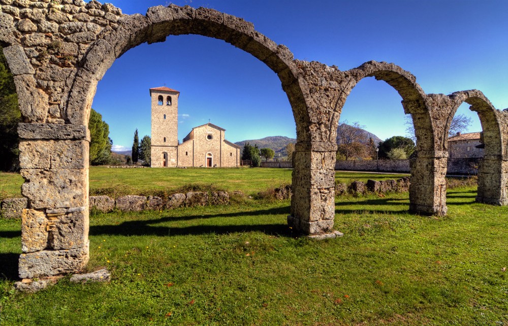 Abbazia di San Vincenzo al Volturno - Cerro al Volturno IS | Secret World Trip Planner