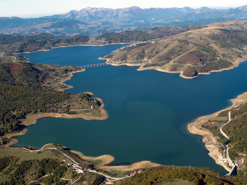 Lago di Campotosto - Lago di Campotosto | Secret World Trip Planner