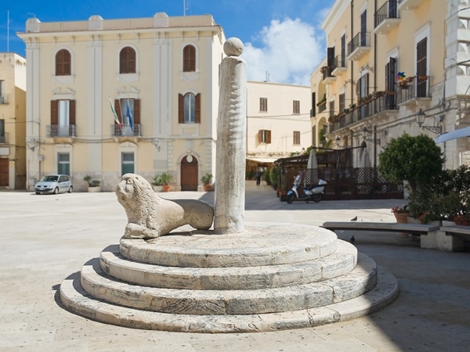 Colonna della giustizia — Bari