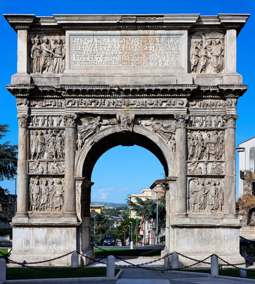 Arco di Traiano - Benevento | Secret World Trip Planner