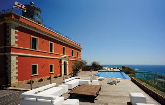 Faro di Capo Spartivento - Faro di Capo Spartivento | Secret World Trip Planner