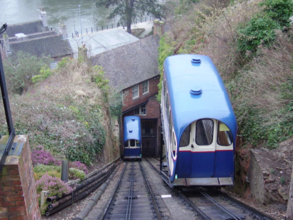 Bridgnorth s'élève sur une falaise de grès — Bridgnorth