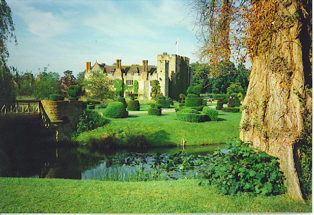 Hever kastély és Anne Boleyn - Edenbridge | Secret World Trip Planner
