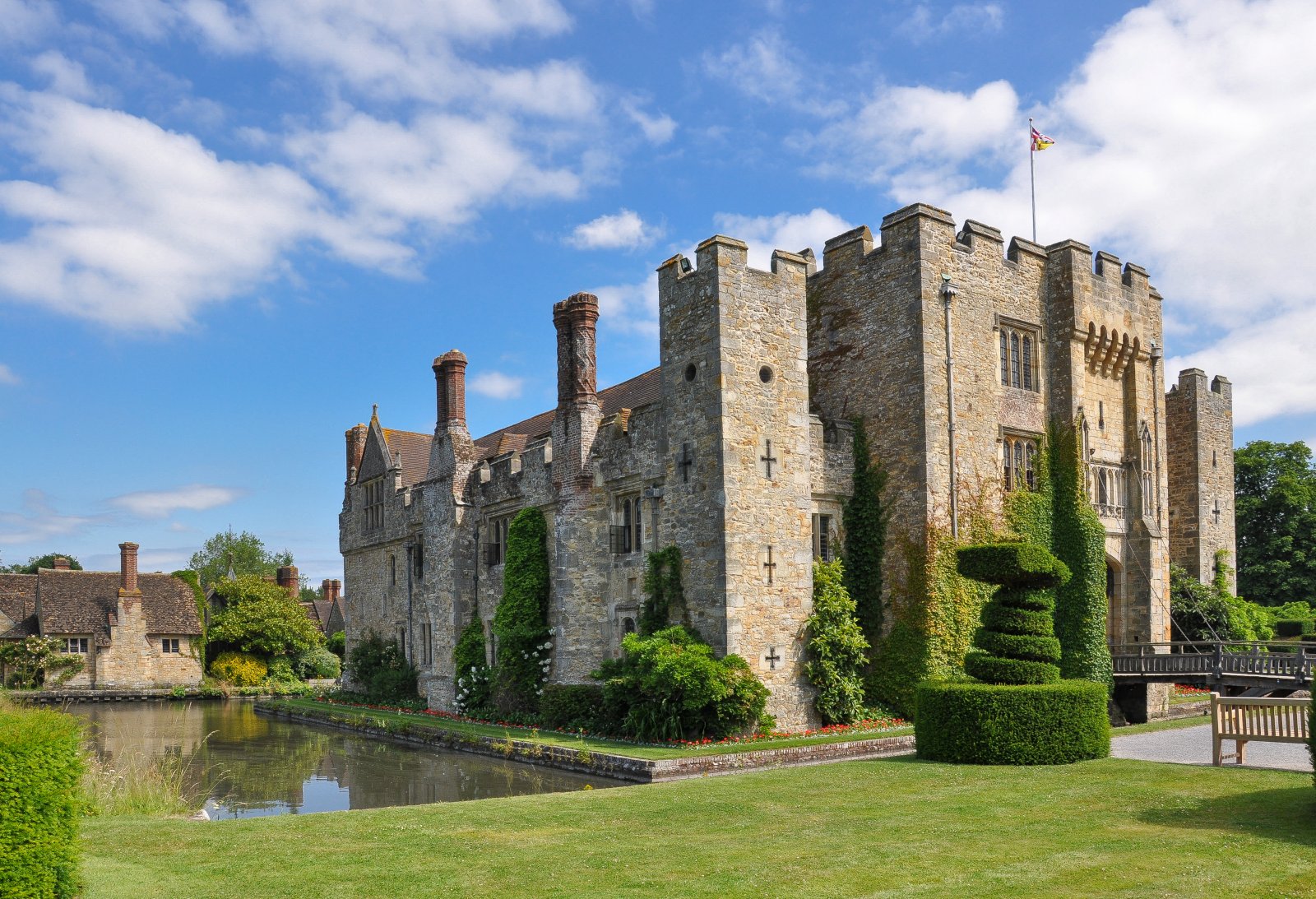 Hever kastély és Anne Boleyn - Edenbridge | Secret World Trip Planner
