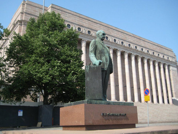 Eduskunta: The Palace of Parliament in Helsinki — Helsinki