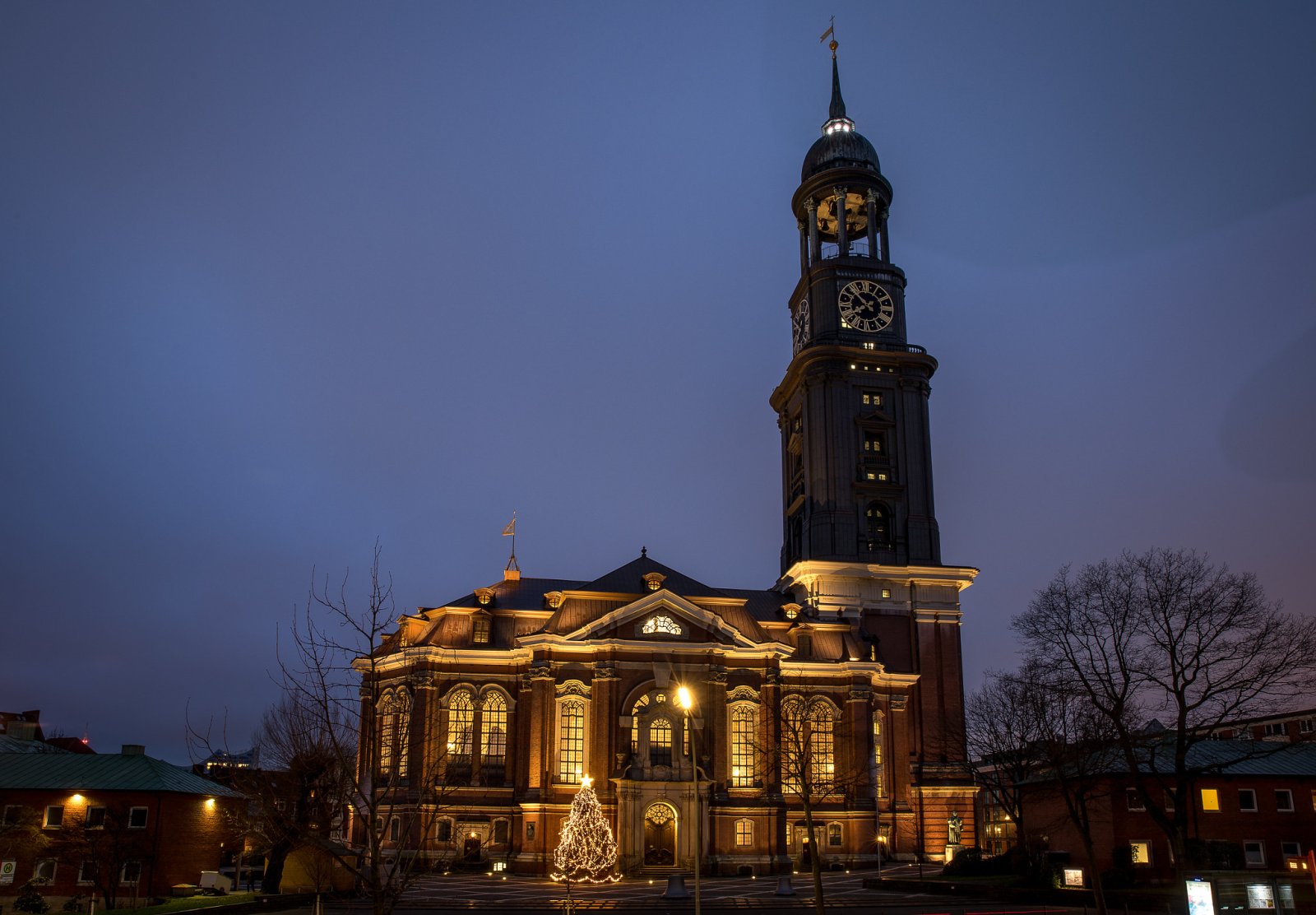 Hamburk a kostel sv. Michaela - Hamburg | Secret World Trip Planner