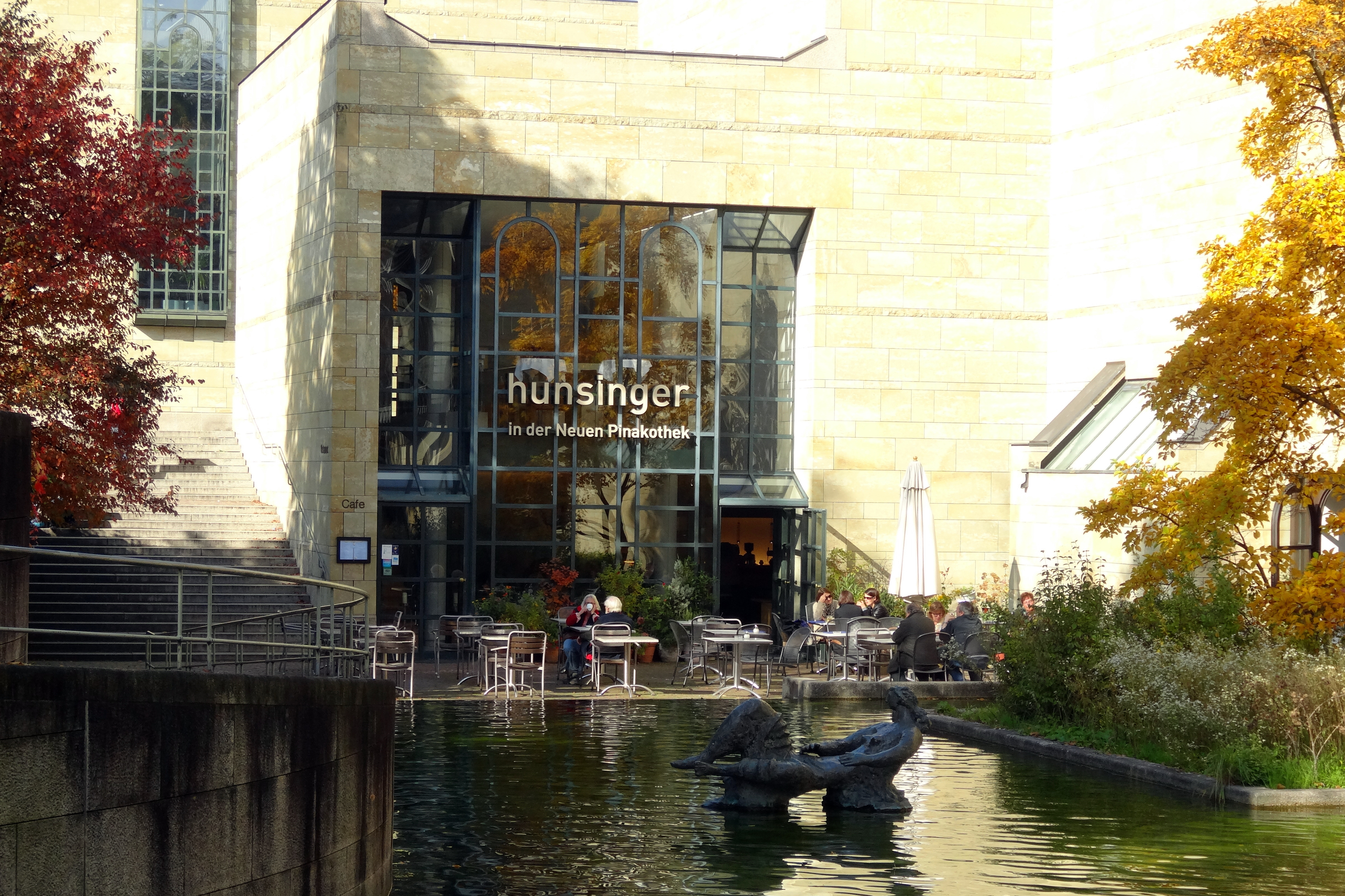 Neue Pinakothek (New Pinakothek) in Munich - München | Secret World Trip Planner