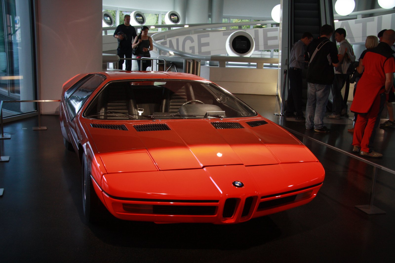 BMW Welt and Museum - A place for motor lovers - München | Secret World Trip Planner