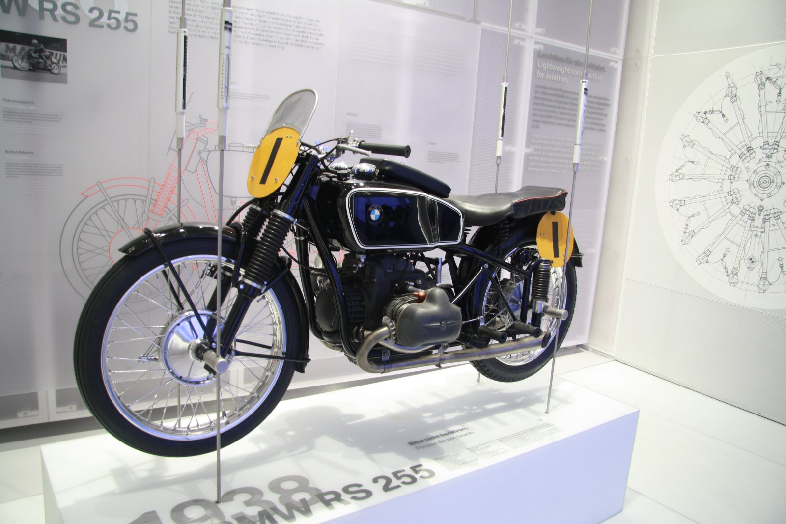 BMW Welt and Museum - A place for motor lovers - München | Secret World Trip Planner