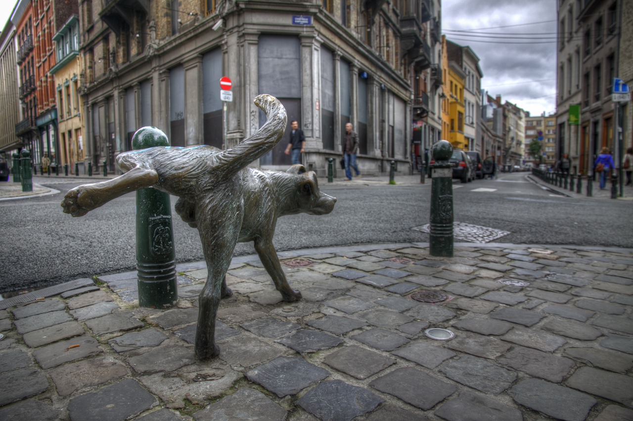 Zinneke Pis - le chien qui pisse - Bruxelles | Secret World Trip Planner
