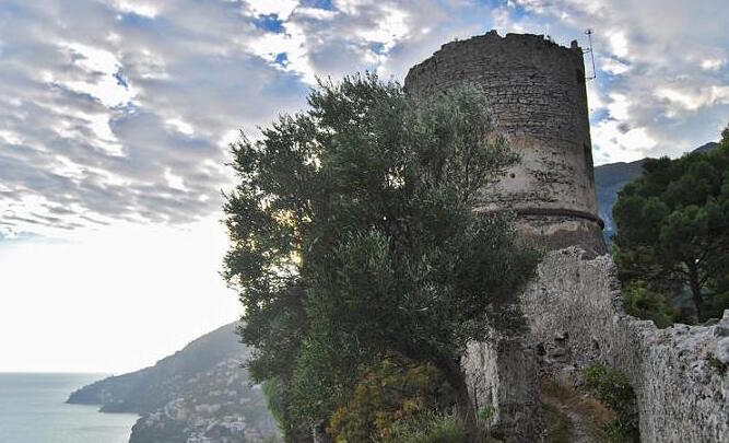Ziro-Turm - Pontone | Secret World Trip Planner