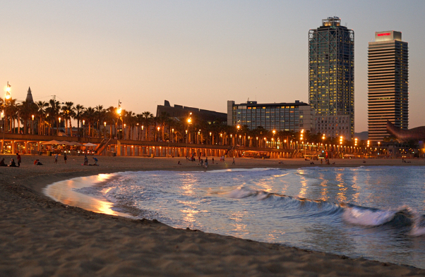 La Barceloneta est un village traditionnel de pêcheurs. - Barcellona | Secret World Trip Planner