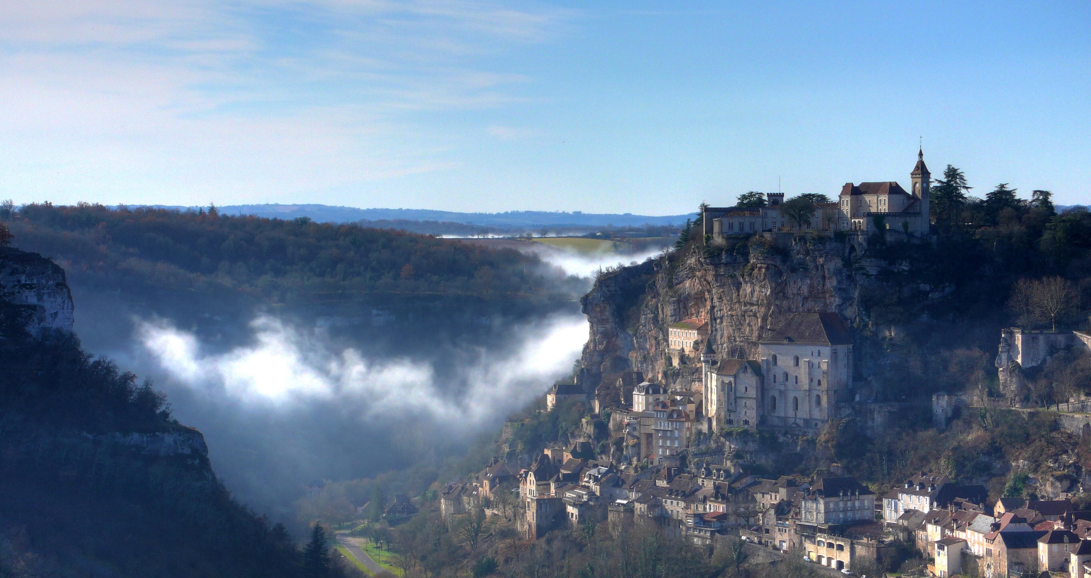 Rocamadour is a small village built on a steep rocky wall of the valley side. — Rocamadour