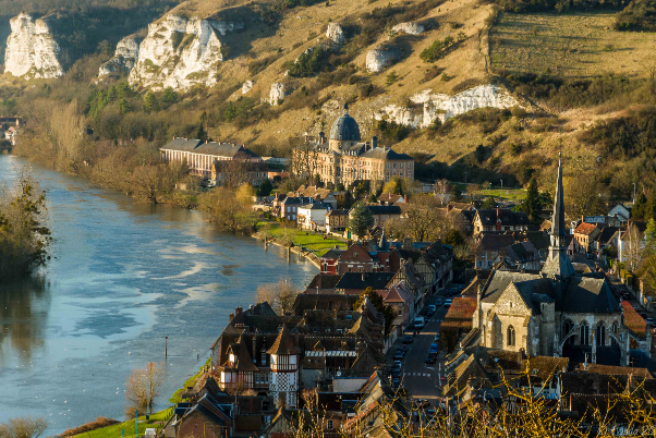 Les Andelys : un beau village de la vallée de la Seine — Les Andelys