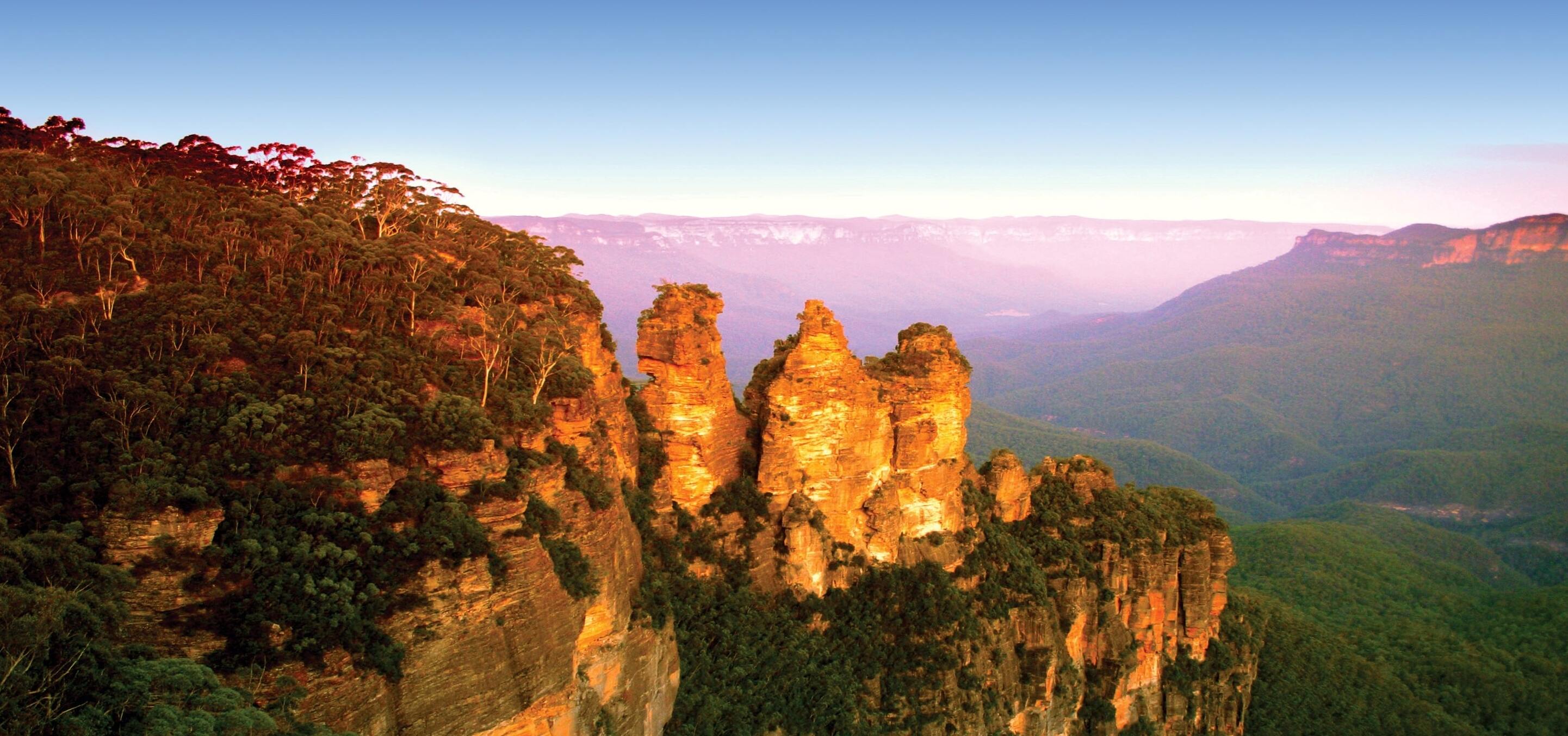 Blue Mountains and the three Sisters — Katoomba