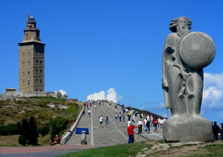 La Tour d'Hercule est un ancien phare romain. - A Coruña | Secret World Trip Planner