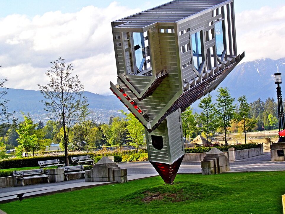Vancouver : Device to Root Out Evil par Dennis Oppenheim. — Vancouver