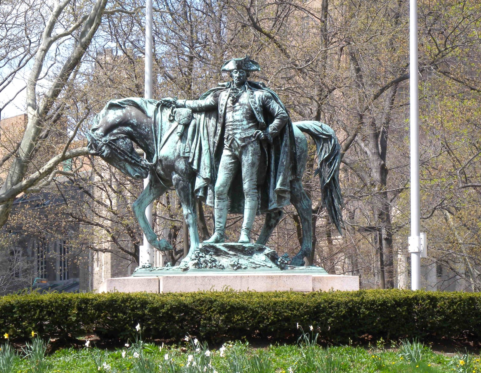 George Washington Statue vor der Unabhängigkeitshalle - Newark | Secret World Trip Planner