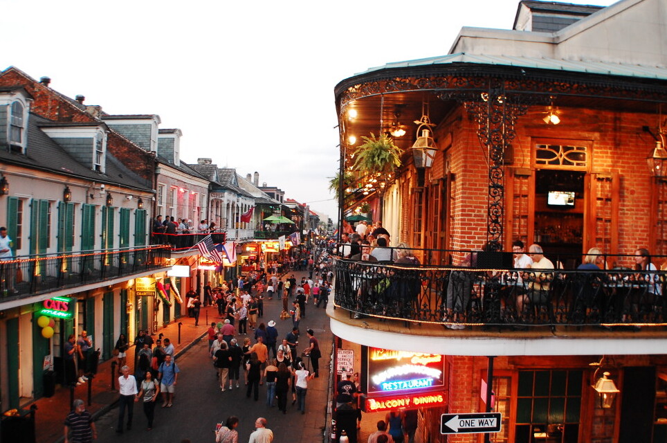 Bourbon Street Le cœur et l'âme du quartier français — New Orleans