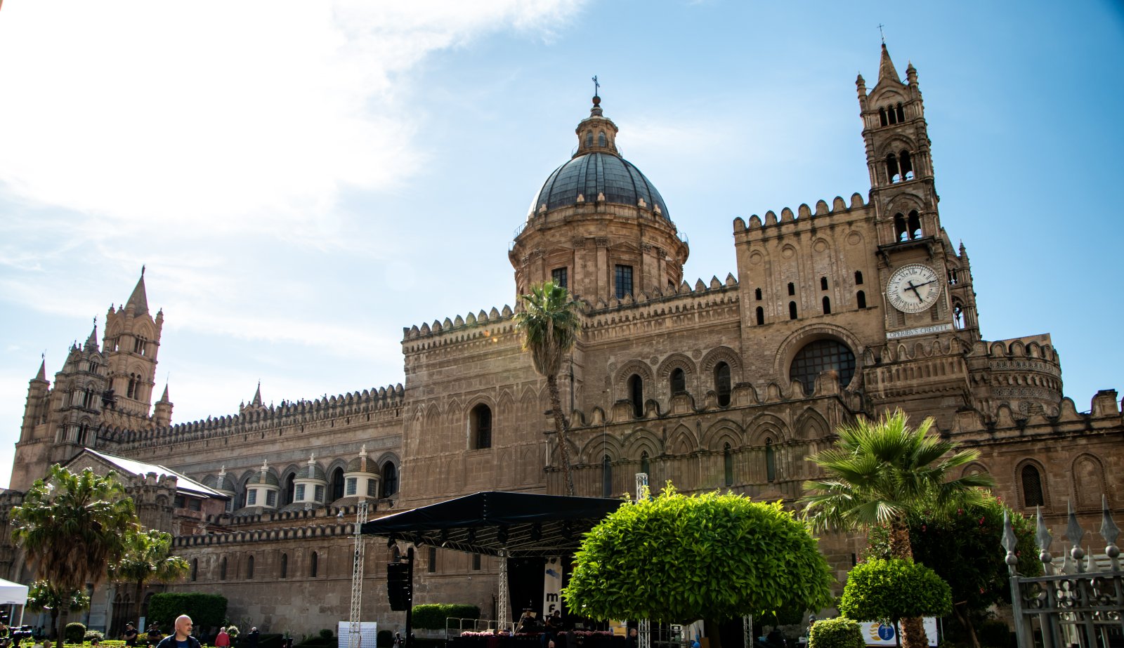 La couronne de Constance d'Aragon - Palermo | Secret World Trip Planner