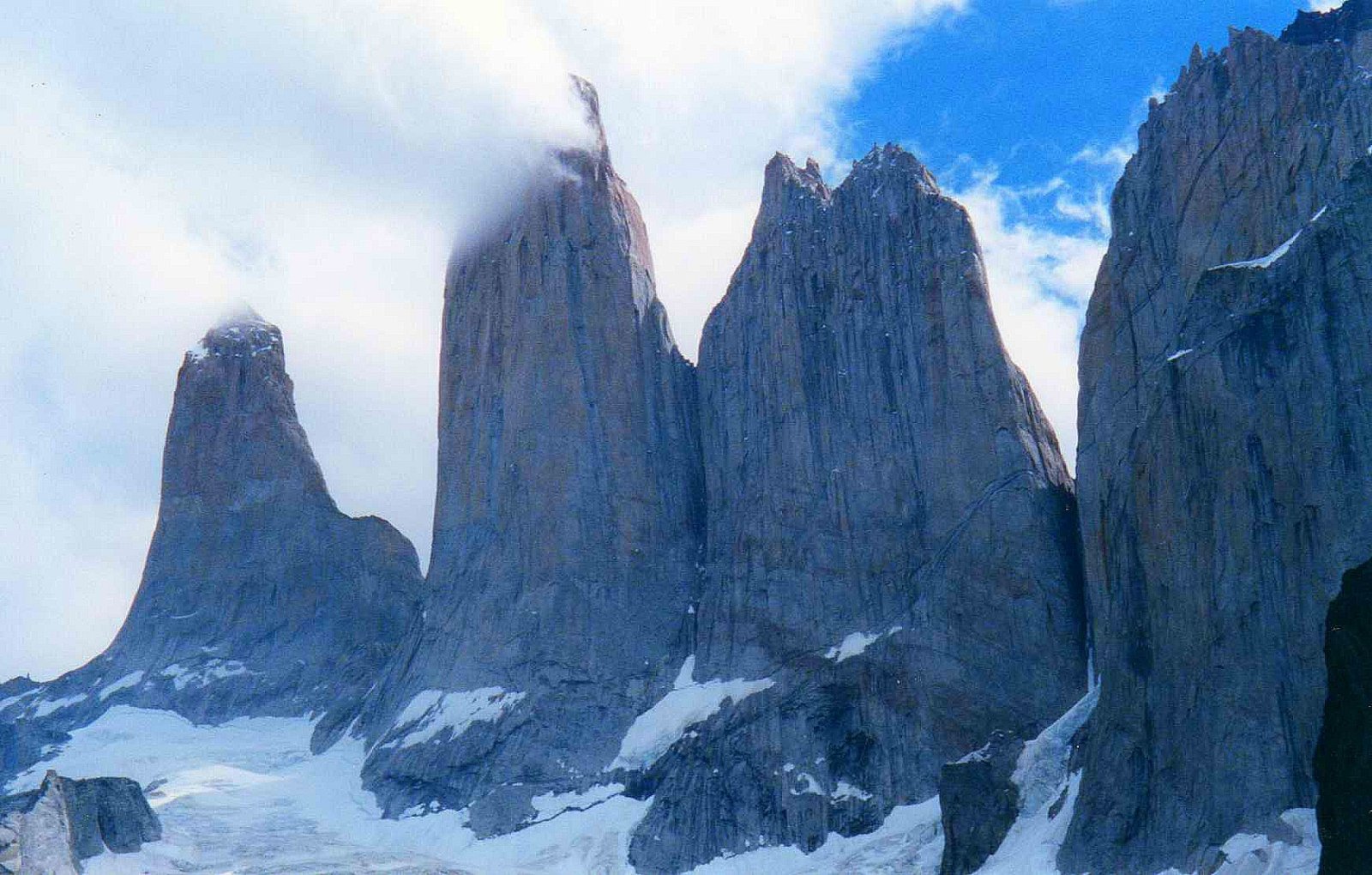 Cordillera Paine - Torres de Paine | Secret World Trip Planner