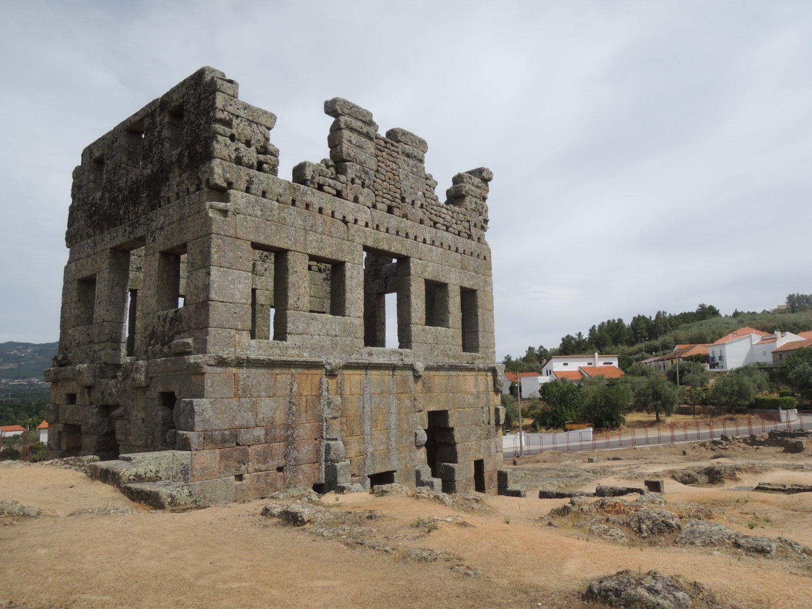 La tour de Centum Cellas - Colmeal da Torre | Secret World Trip Planner