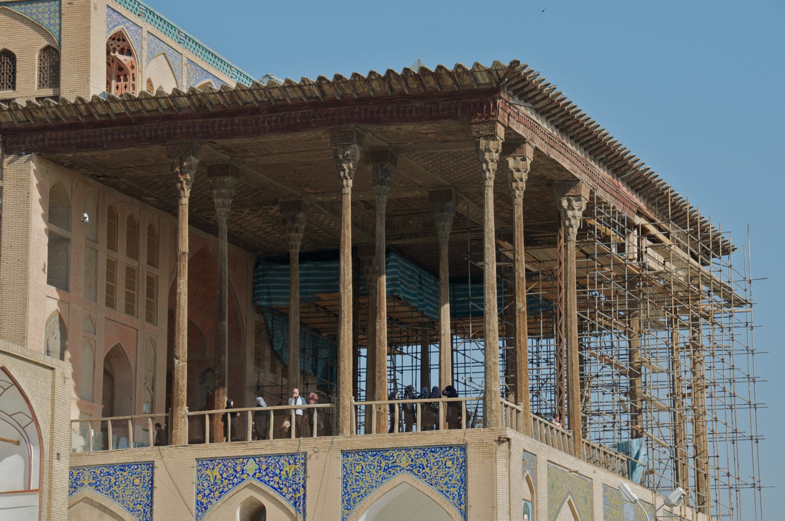 Le palais Ali Qapu est un grand palais situé à Ispahan. - Esfahan | Secret World Trip Planner