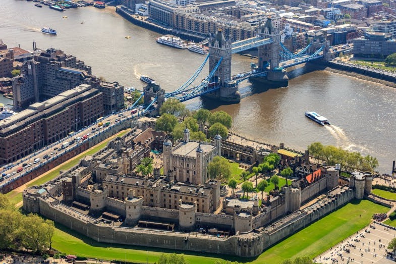 伦敦塔：伦敦最受欢迎的景点之一是秘密世界。 - Tower Bridge | Secret World Trip Planner