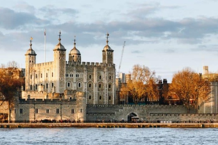 Londra Kulesi ...şehrin sembolü - Londra | Secret World Trip Planner