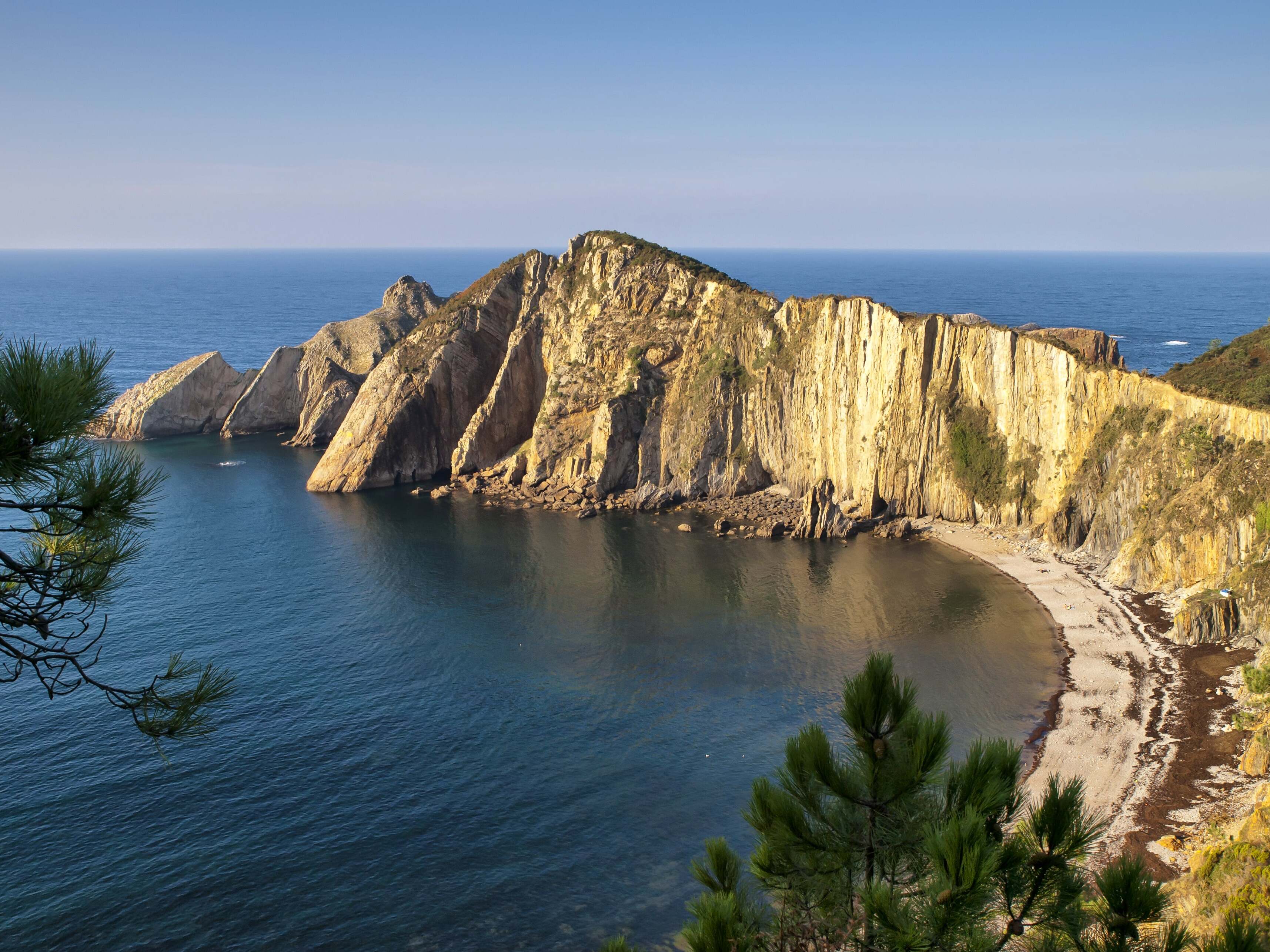 Playa del Silencio : L'une des plus belles plages d'Espagne - Secret World — Playa del Silencio O Gaviero
