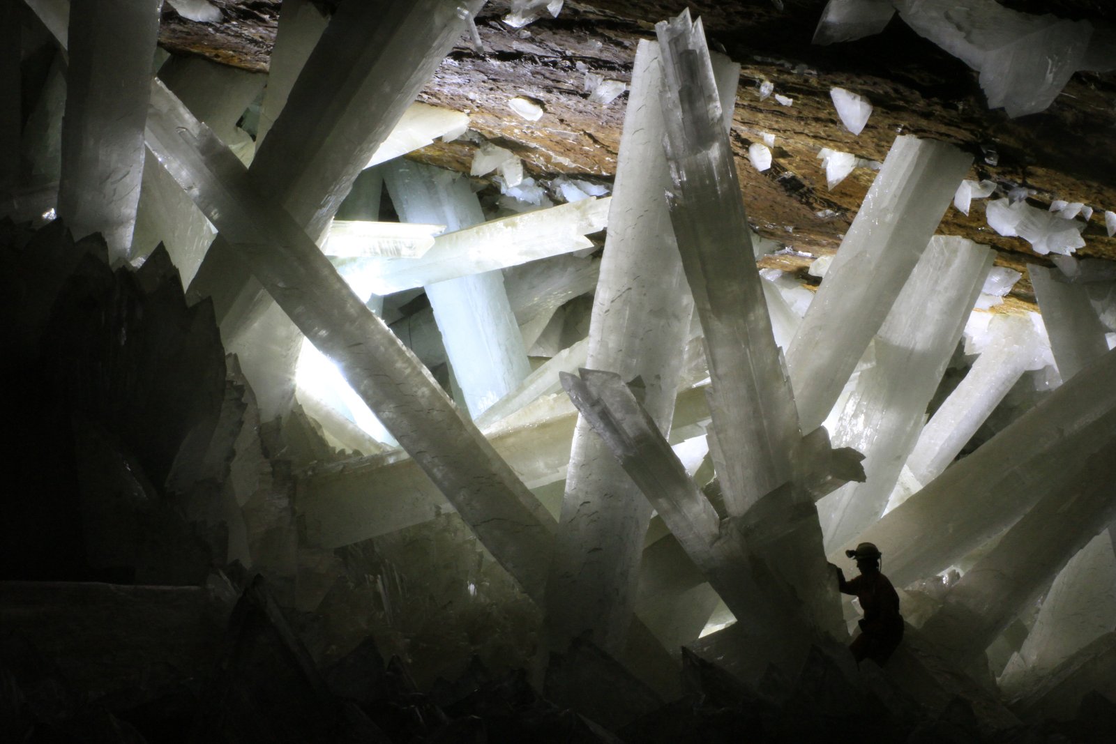 Naica Mine and its extraordinary selenite crystals. - Naica | Secret World Trip Planner