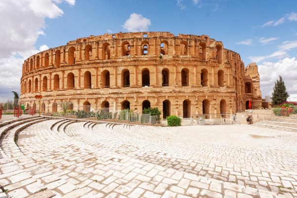 El Djem è famosa per il suo anfiteatro — El Jem